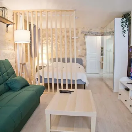 Isaure - Stylish Sorbonne District Apartmán