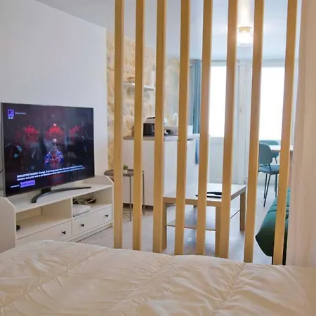 Isaure - Stylish Sorbonne District *